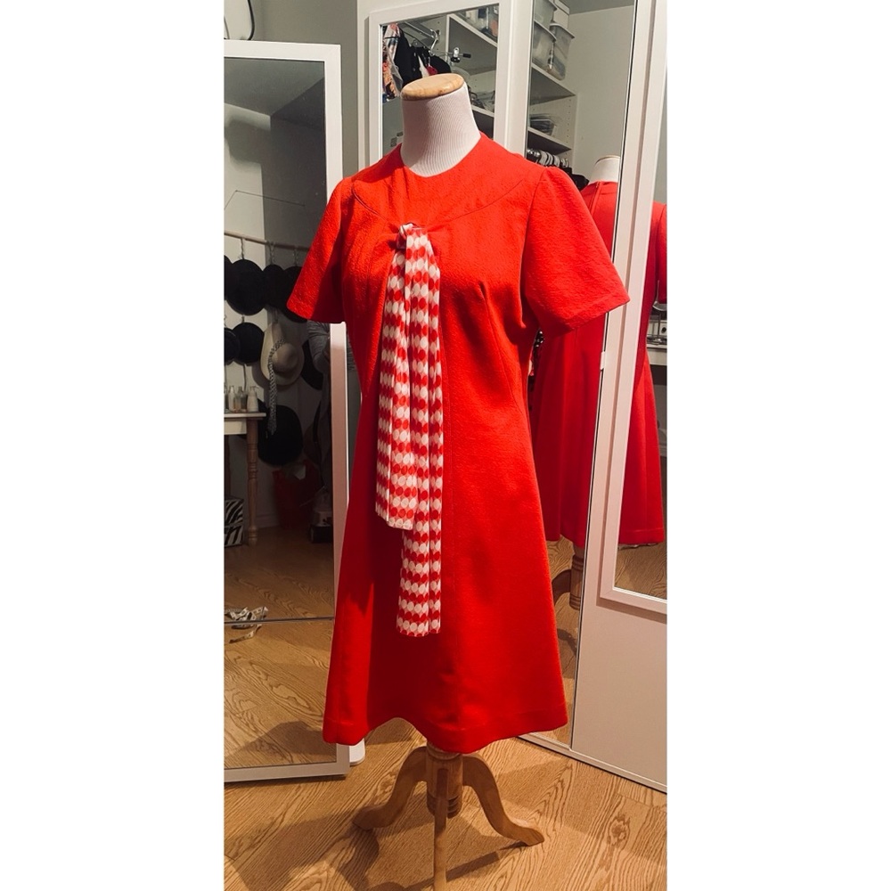 Elegant 60s Mod Orange Shift Dress with Scarf size medium